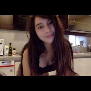 Meet your Posher, Ariel